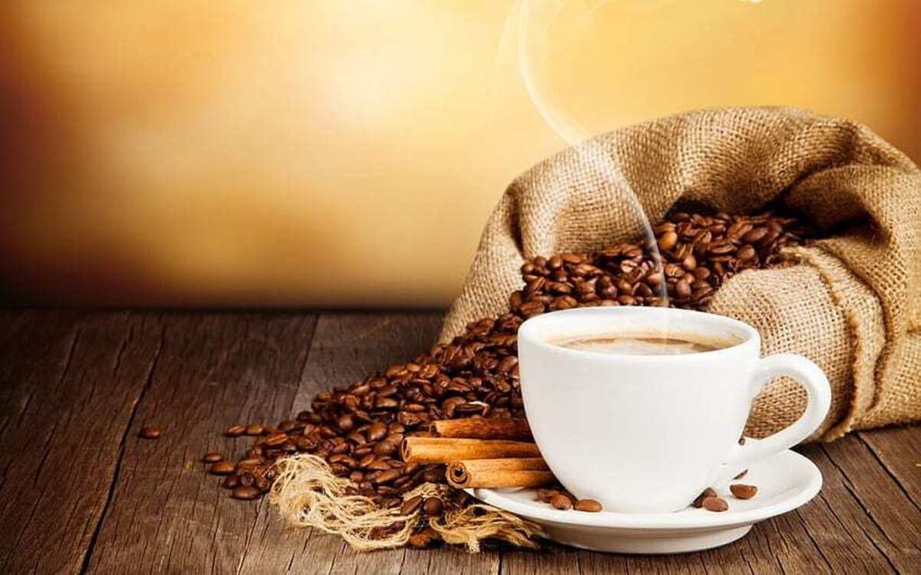 معنی دیدن شکل برگ در فال قهوه